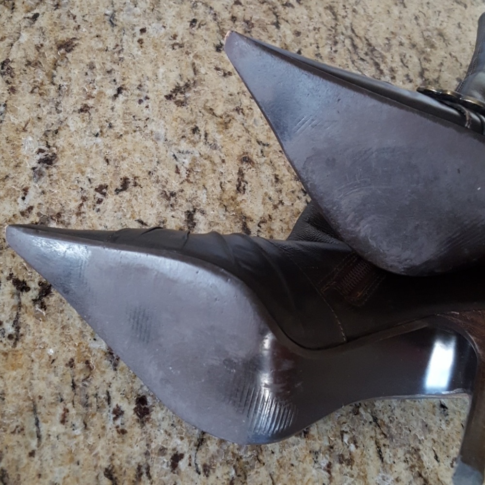 ♥️ Guess Leather Heel Boots - Picture 5 of 7